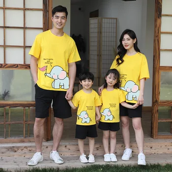 Корейская мода, одинаковые комплекты для семьи, футболки с героями мультфильмов, Хлопчатобумажные футболки для мамы, дочки, сына, папы, топы для мамы, одежда для родителей и детей